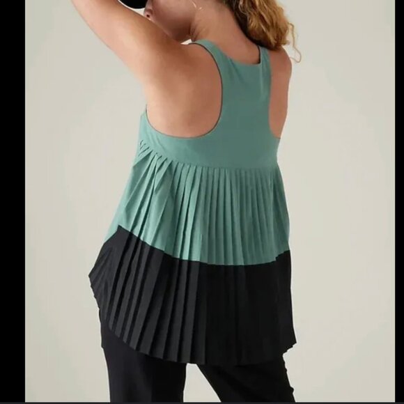 XXS - ATHLETA Swing Forward Pleated Tank Top Green Black Breathable NEW - Picture 3 of 4